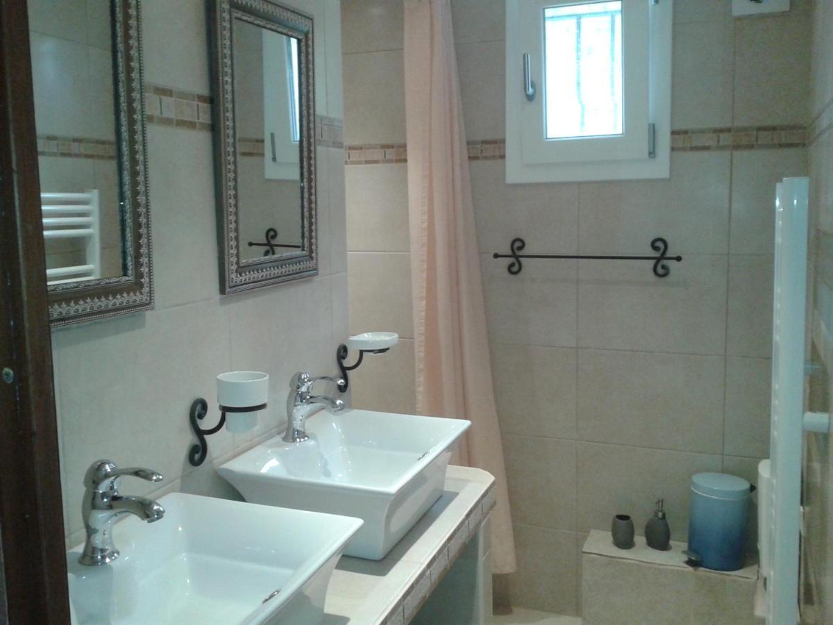 Chambres Chez L'Habitant Claviers Экстерьер фото